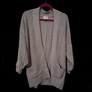 Universal Threads Ladies L oatmeal cardigan, with pockets. 100% cotton
